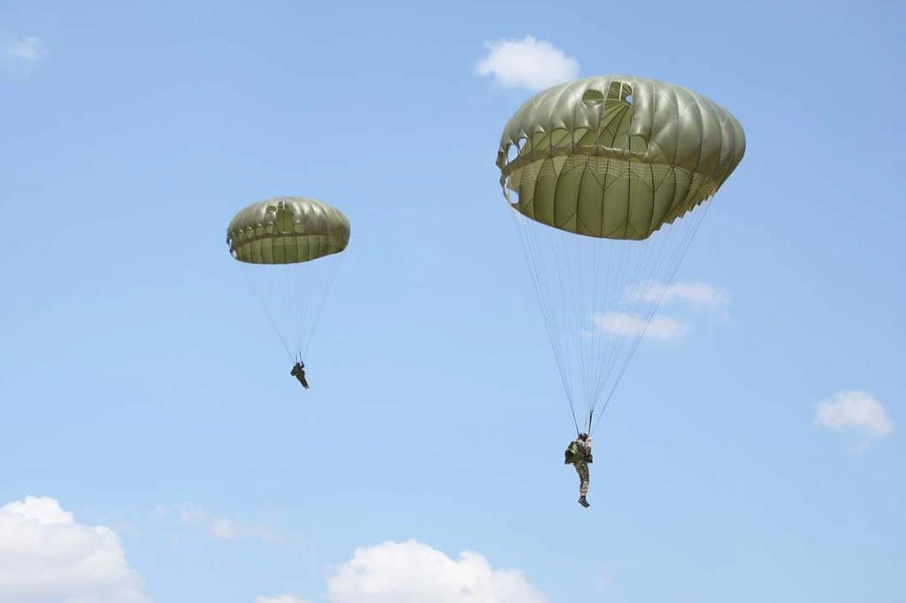 Εμπλοκή διαρκείας με την Τουρκία σε πολλά μέτωπα: Στάλθηκαν ατομικές προσκλήσεις – Εκτακτη στρατιωτική άσκηση με εφέδρους αλεξιπτωτιστές